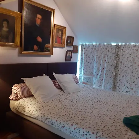 Montigny House *
